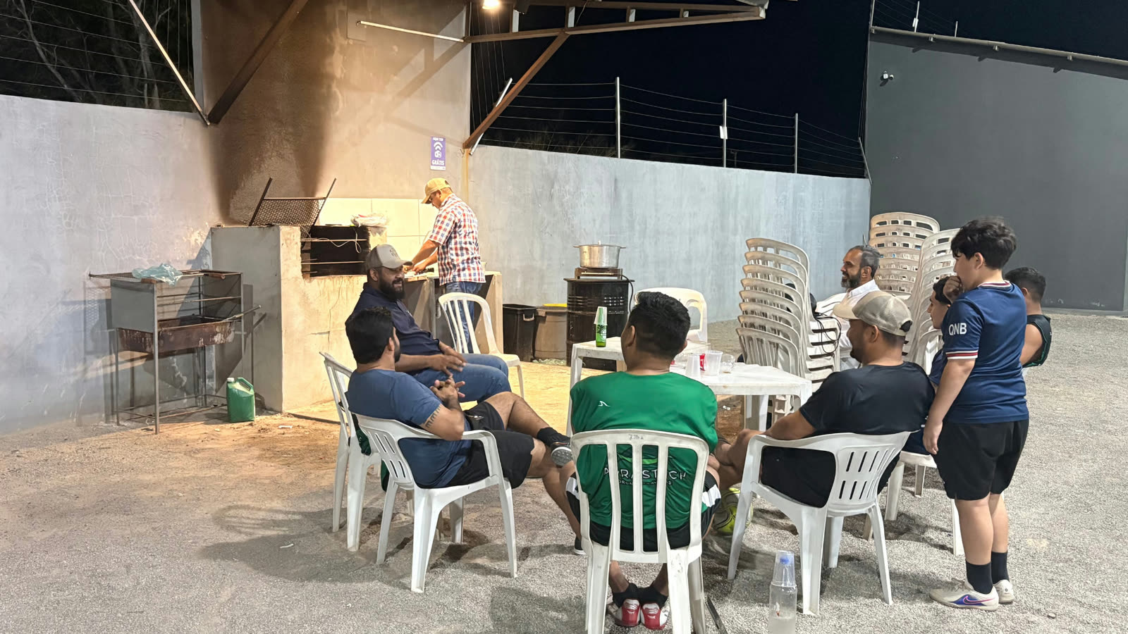 Confraternização no quiosque — Arena Cacerense